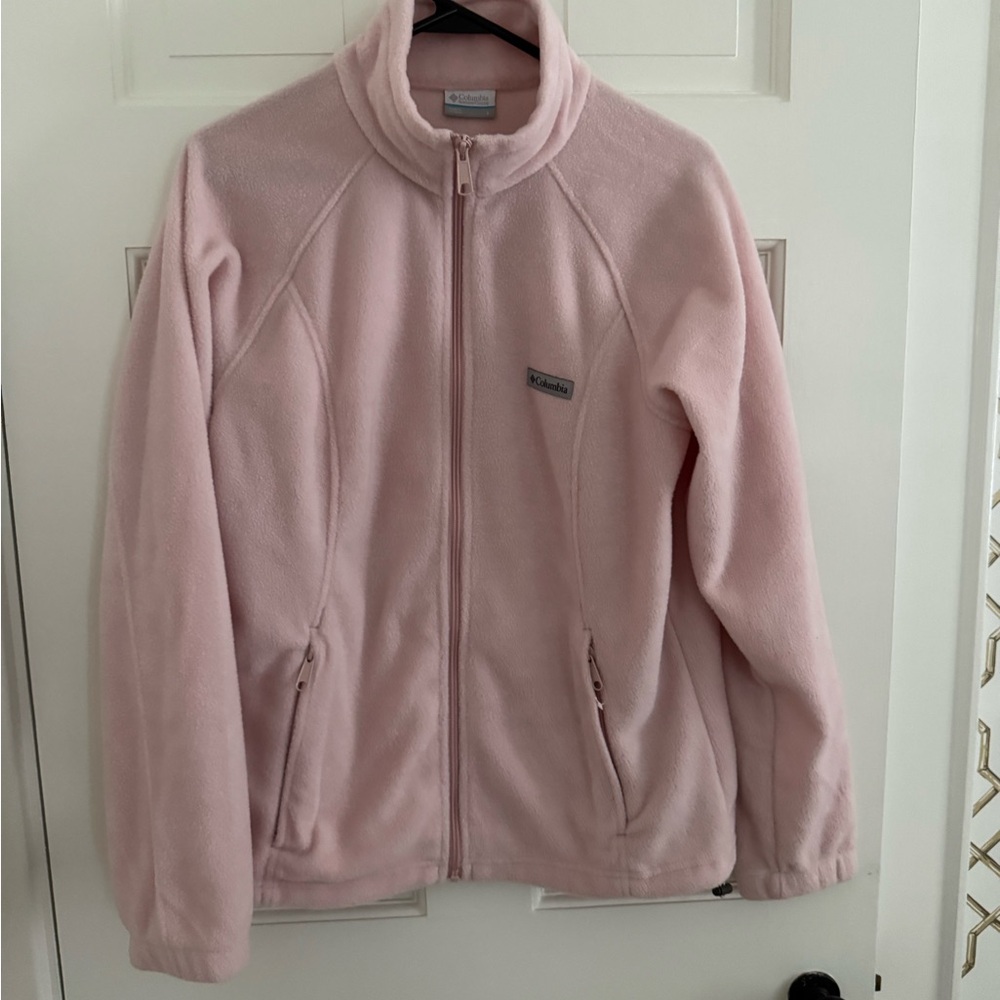 Columbia Pink Fleece Jacket. Barley worn
Excellent condition